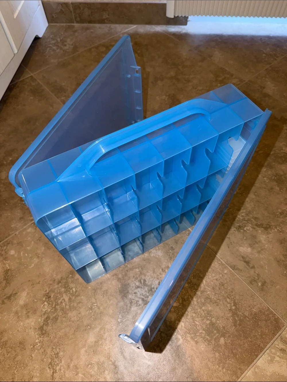 Blue Plastic Nail Polish Storage Box with Handle